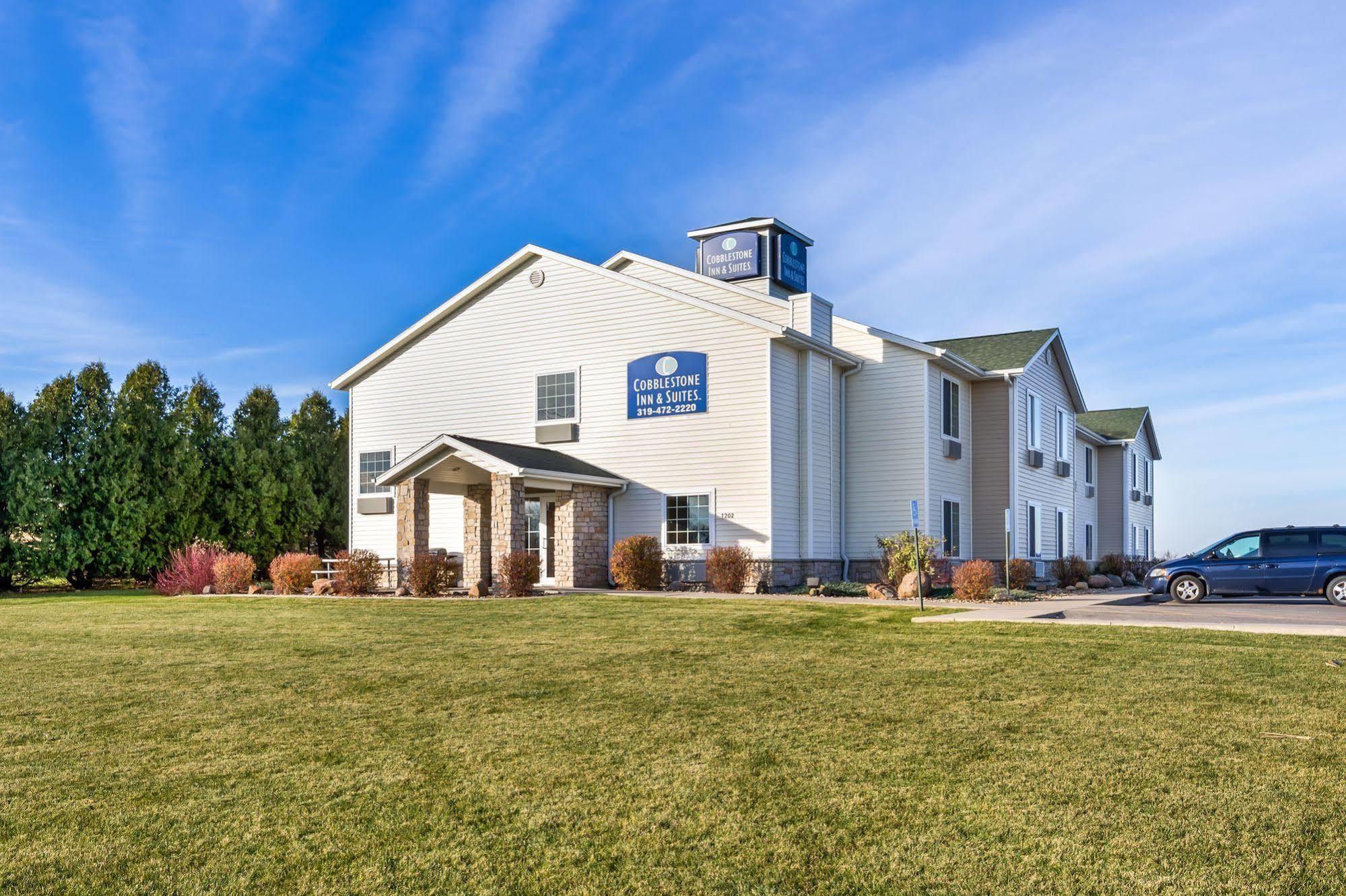 Cobblestone Inn & Suites - Vinton, Ia ภายนอก รูปภาพ