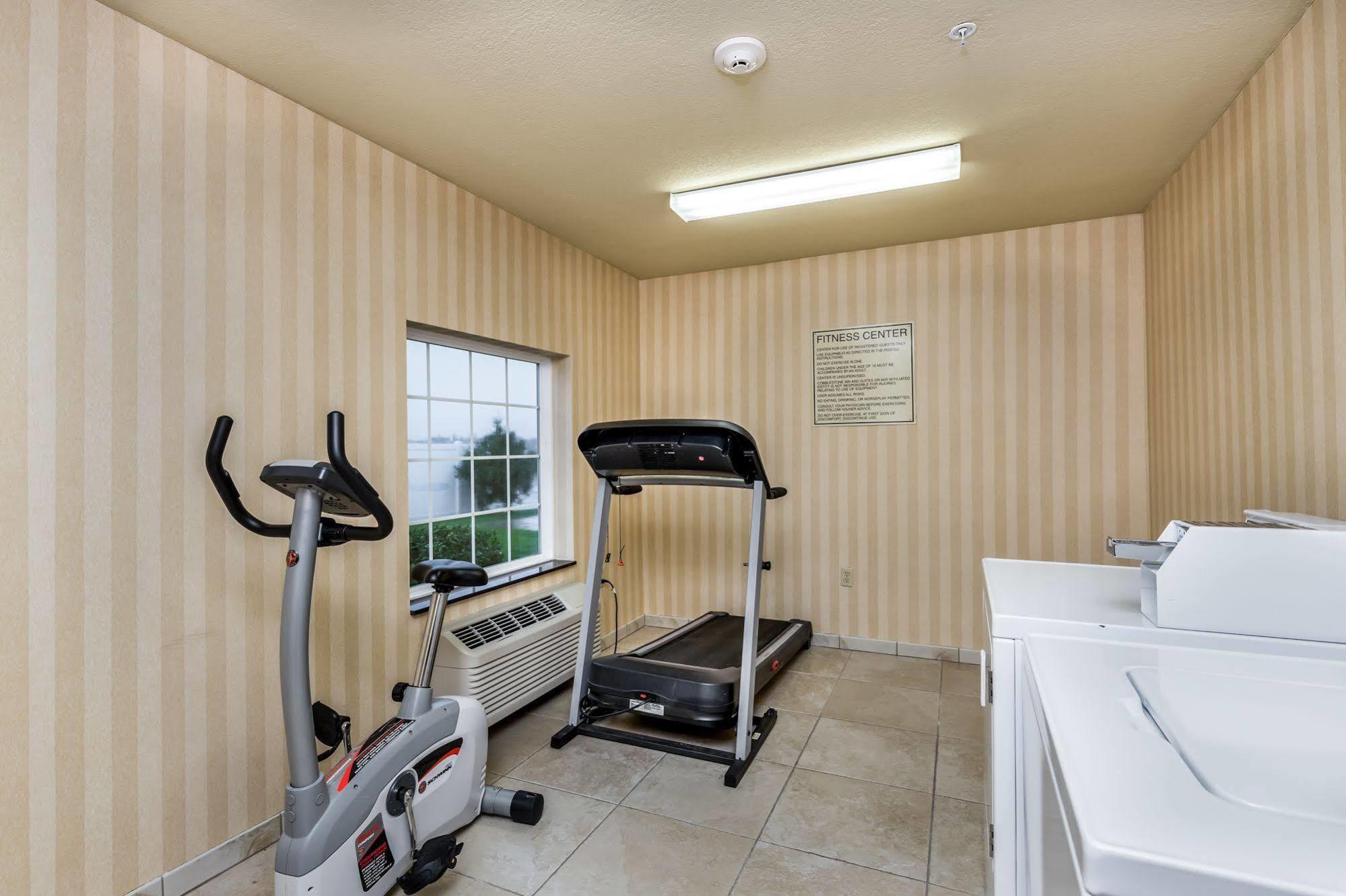 Cobblestone Inn & Suites - Vinton, Ia ภายนอก รูปภาพ