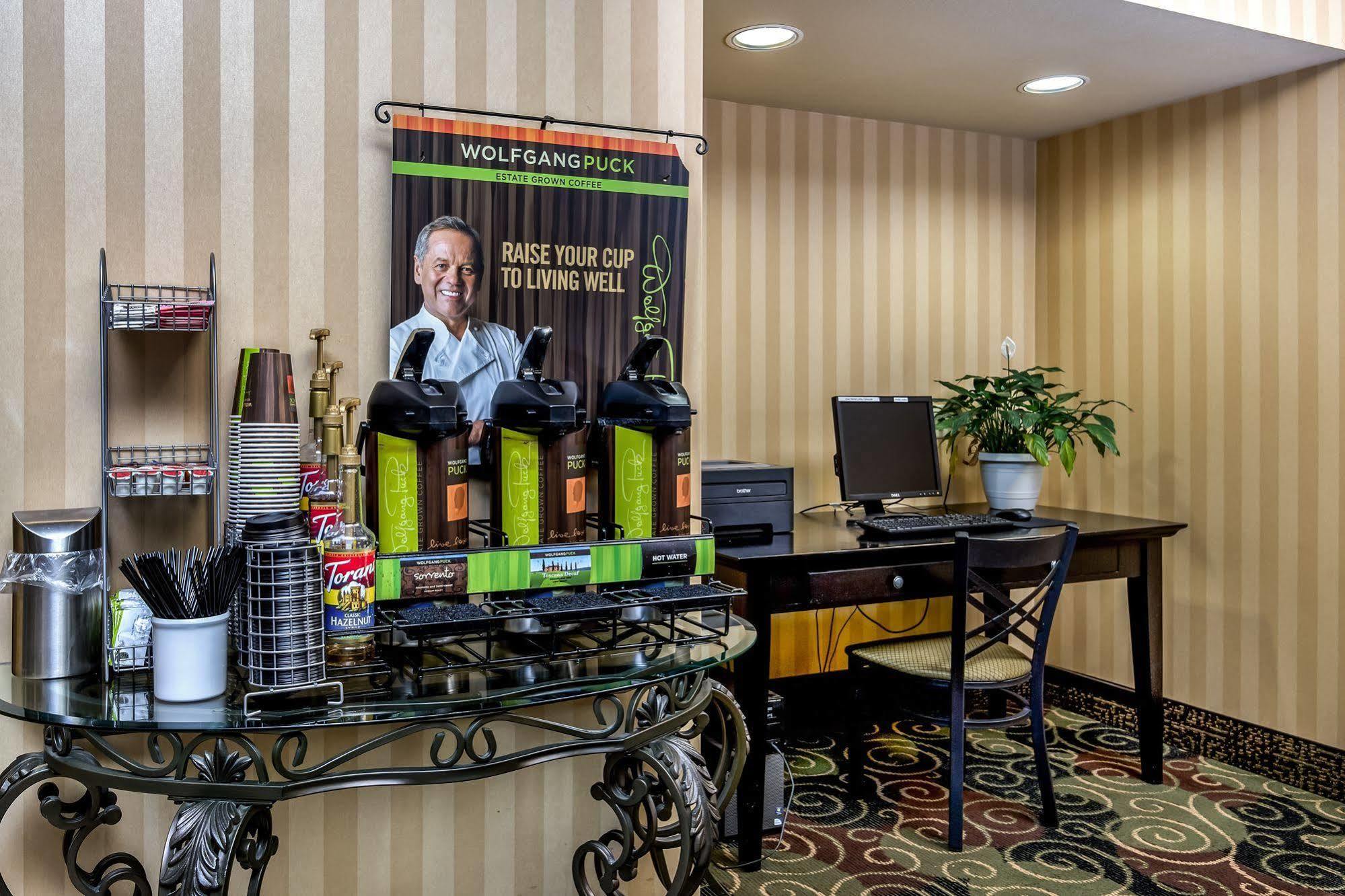 Cobblestone Inn & Suites - Vinton, Ia ภายนอก รูปภาพ