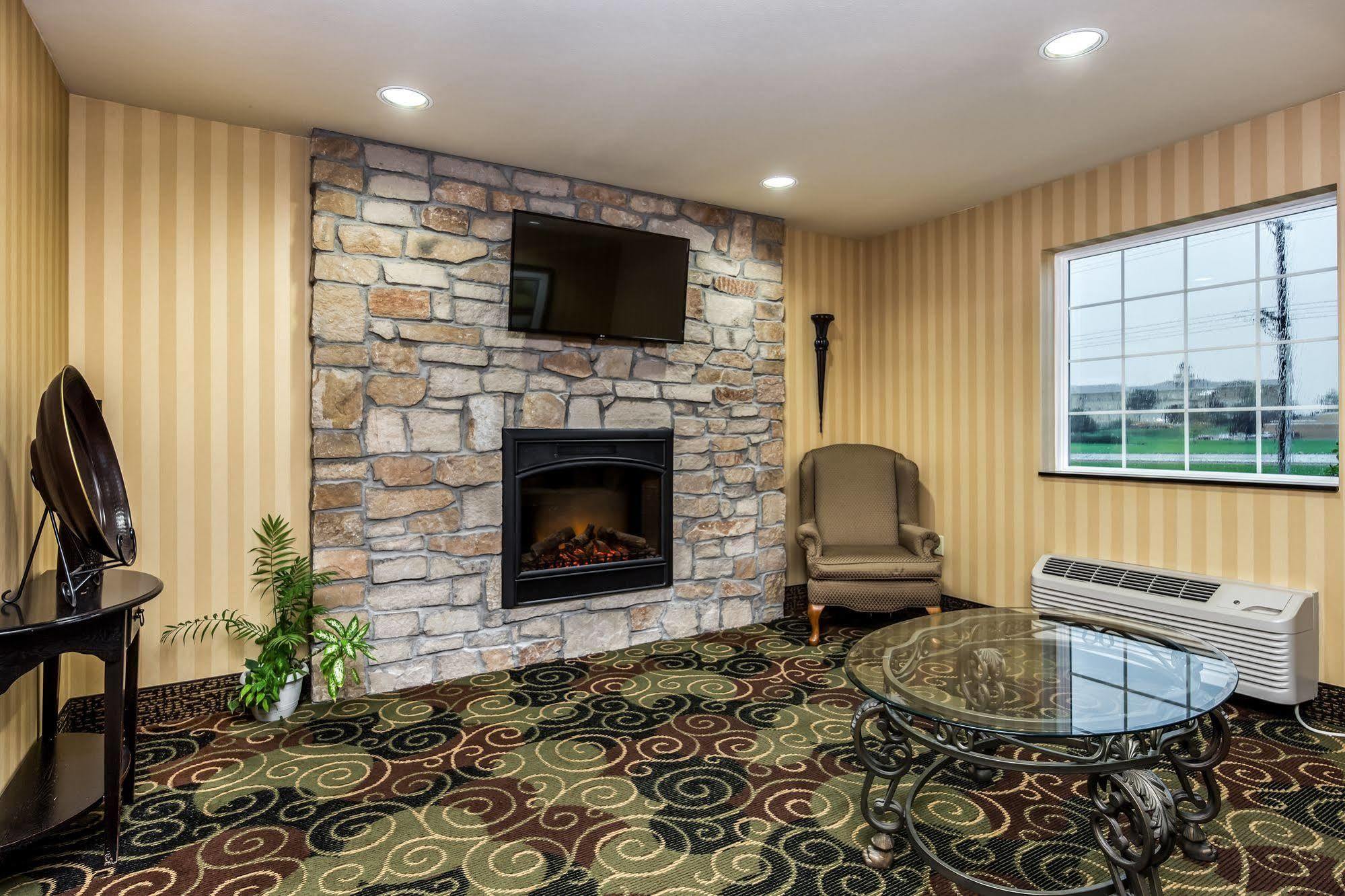 Cobblestone Inn & Suites - Vinton, Ia ภายนอก รูปภาพ