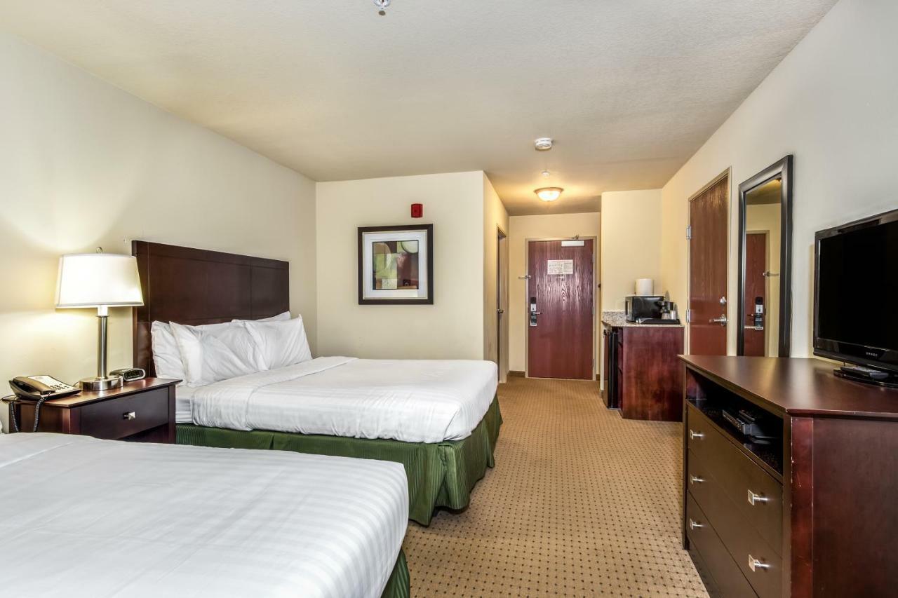 Cobblestone Inn & Suites - Vinton, Ia ภายนอก รูปภาพ